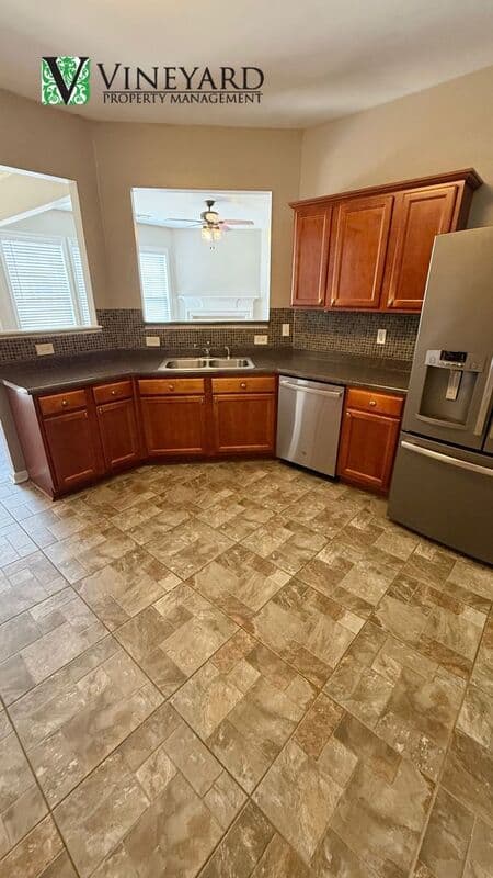 Kennesaw Townhome: 1934 Lake Heights Circle NW