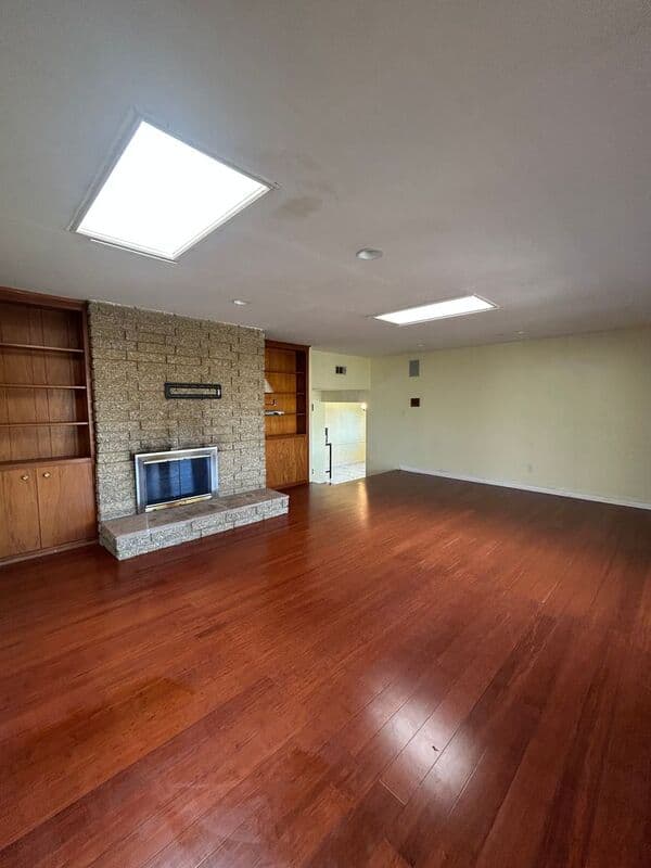 La Mesa House: 4040 Yale Ave