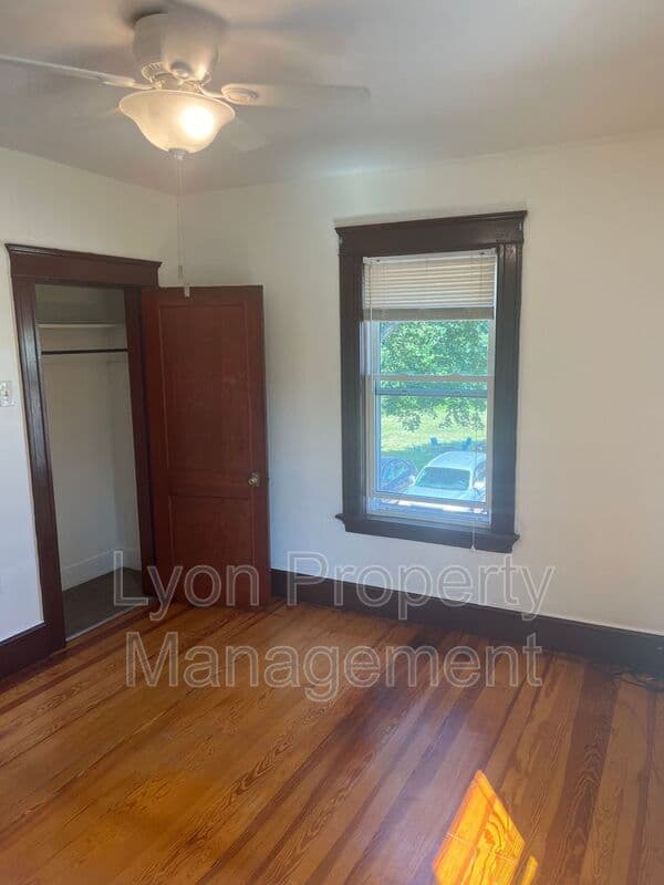 Woonsocket Condo: 352 Manville Rd