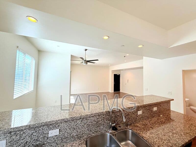 Van Nuys House: 6428 Woodley Avenue
