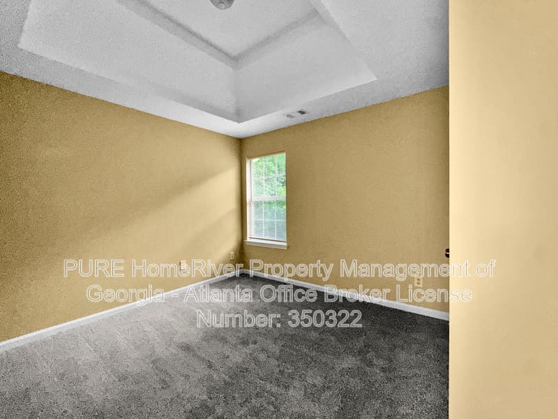 Jonesboro House: 10761 Tara Village Way