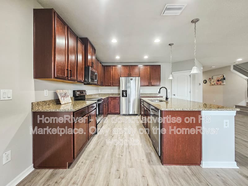 Land O Lakes House: 10328 Hawks Landing Dr