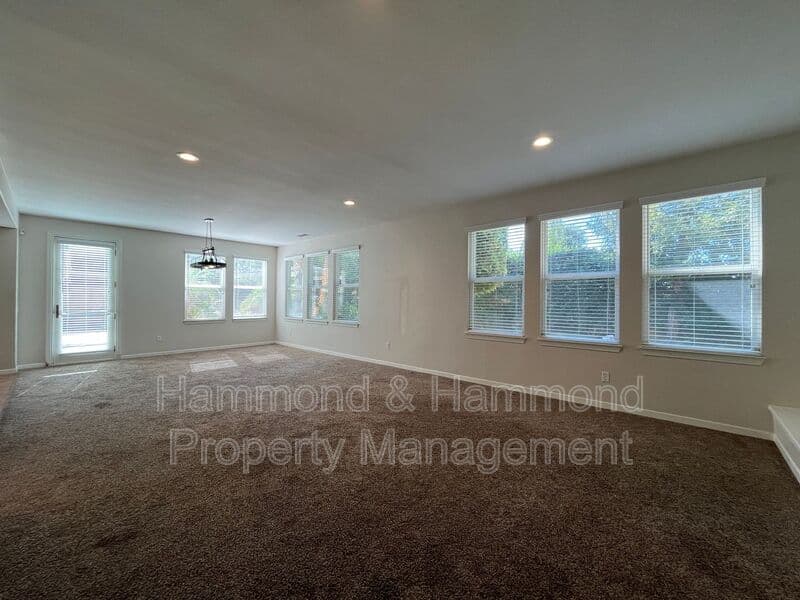 Simi Valley House: 5552 Evening Sky Dr
