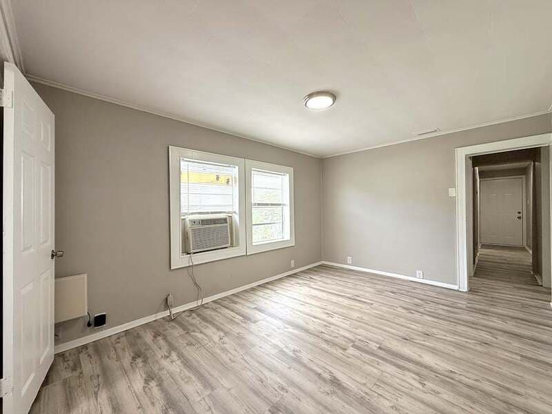 Tampa House: 8213 North Elmer Street