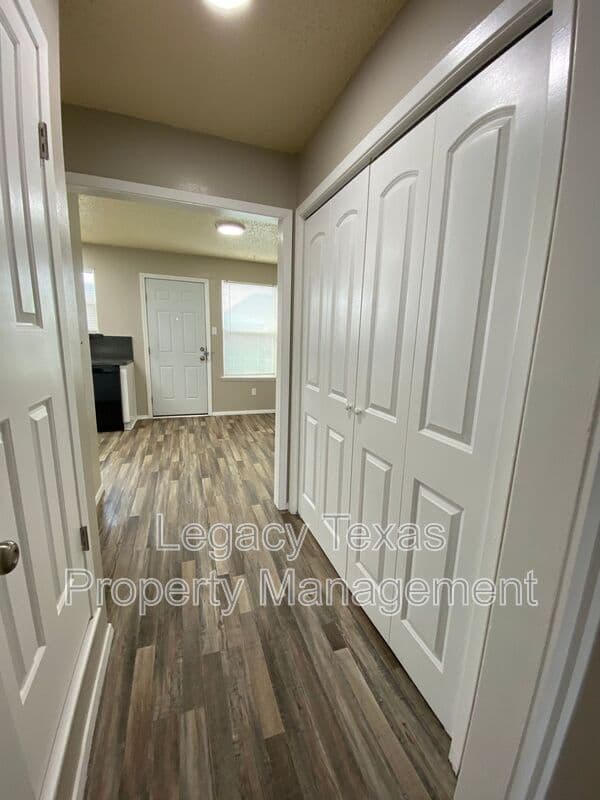 CLEBURNE Condo: 1409 Courtney Pl