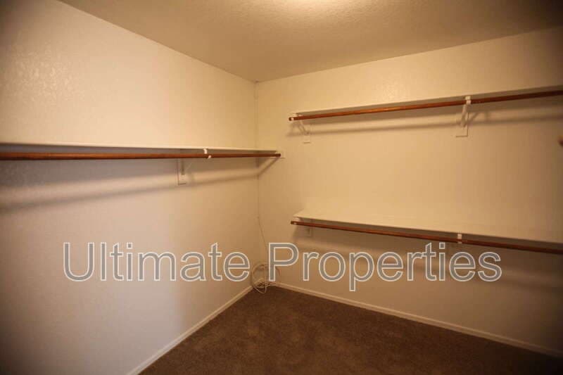 Glendale House: 10407 W Medlock Dr