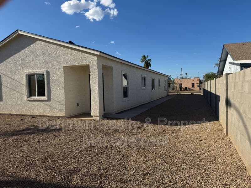 Phoenix House: 1515 W. Mckinley St.