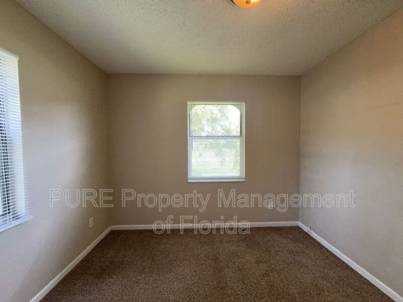 Summerfield House: 13606 SE 48th Court