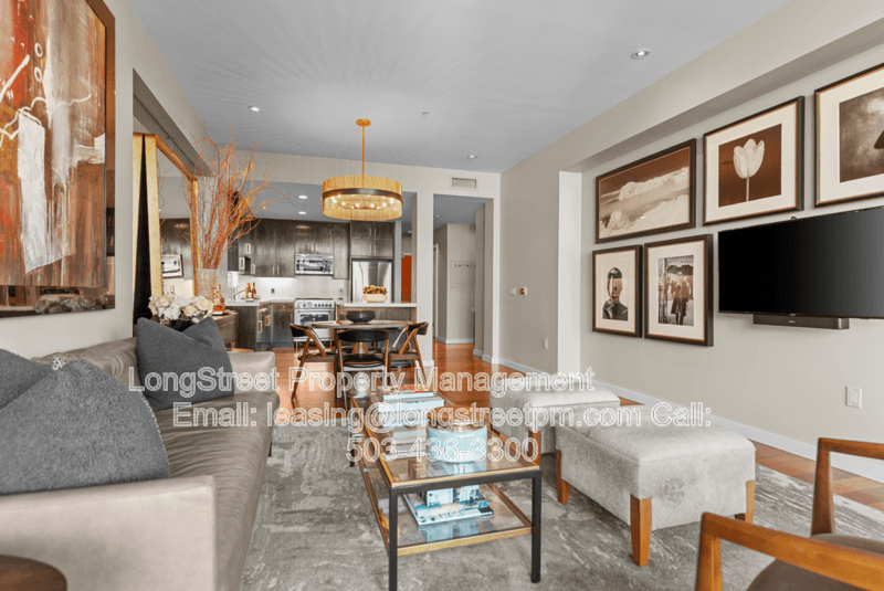 Portland Condo: 1025 NW Couch St