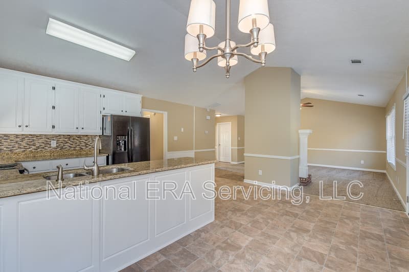 Covington House: 35 Oak Ridge Ct