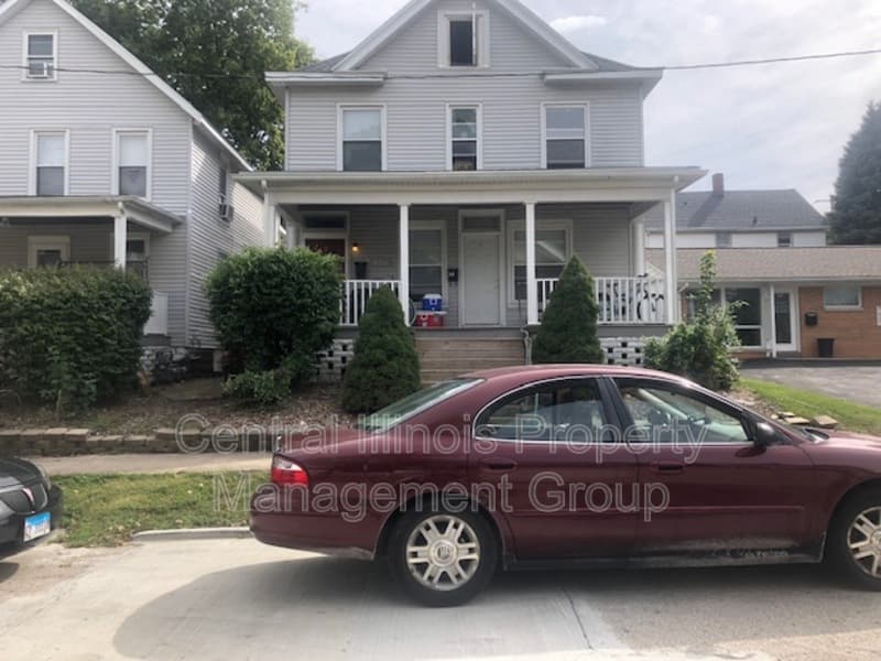 Bloomington Condo: 403 East Monroe Street