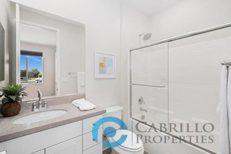 San Diego Condo: 1654 Neptune Ave