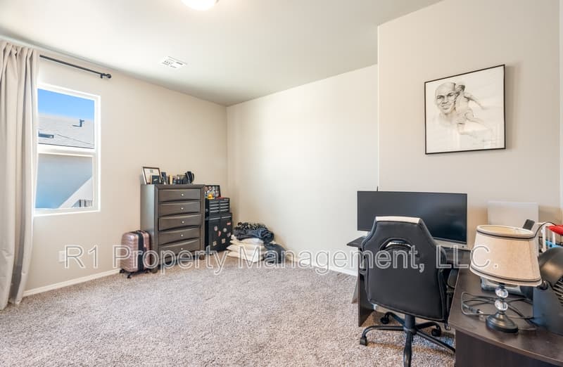 Los Lunas House: 3771 Santa Fe Trail