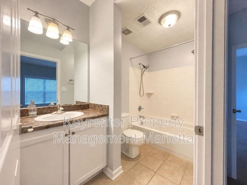 Atlanta House: 1250 Parkwood Cir. SE
