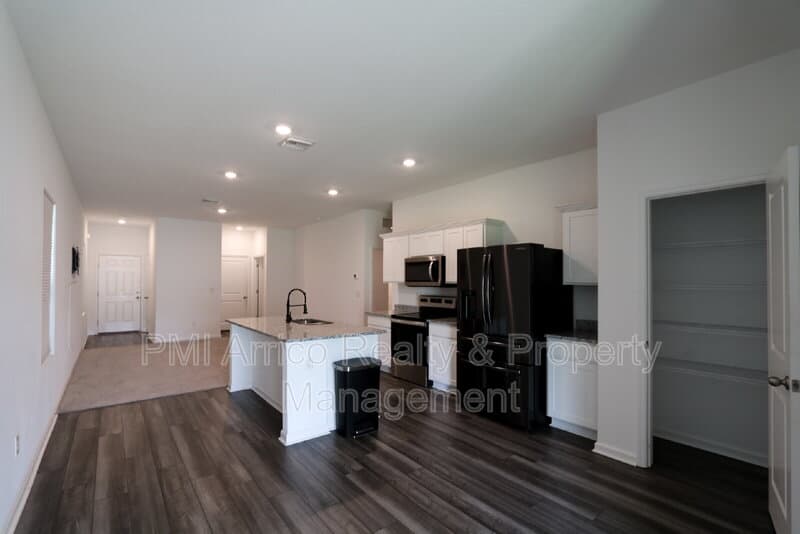 Zephyrhills House: 35552 Shade Fern La