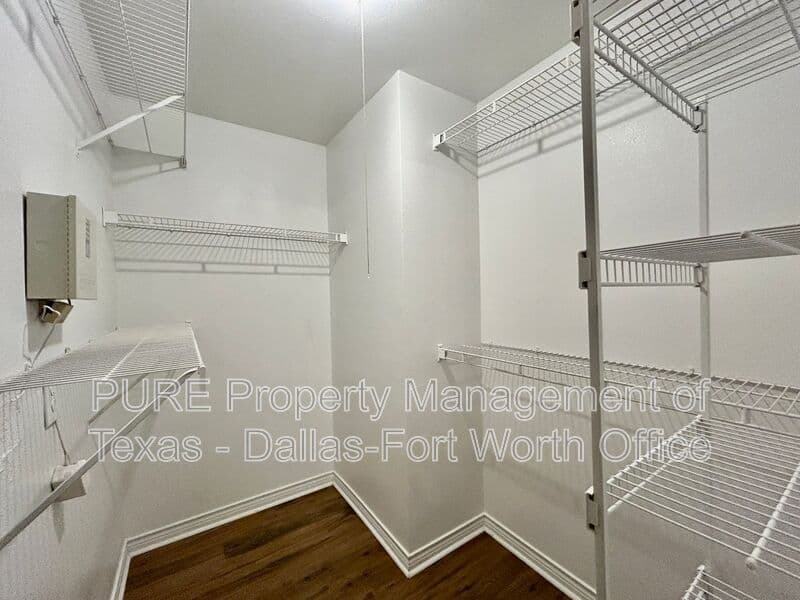 Arlington Condo: 1655 Ascension Bluff Dr.