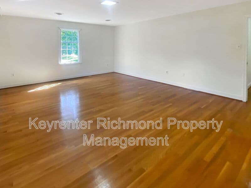 Chesterfield House: 9310 Redbridge Road