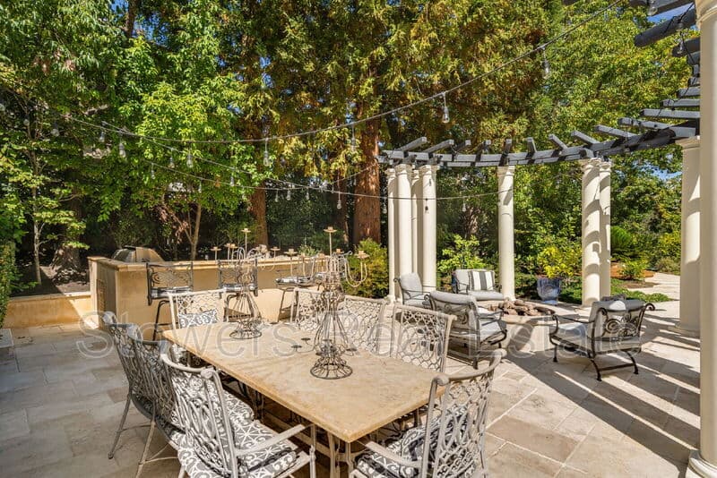 Danville House: 4482 Deer Ridge Rd