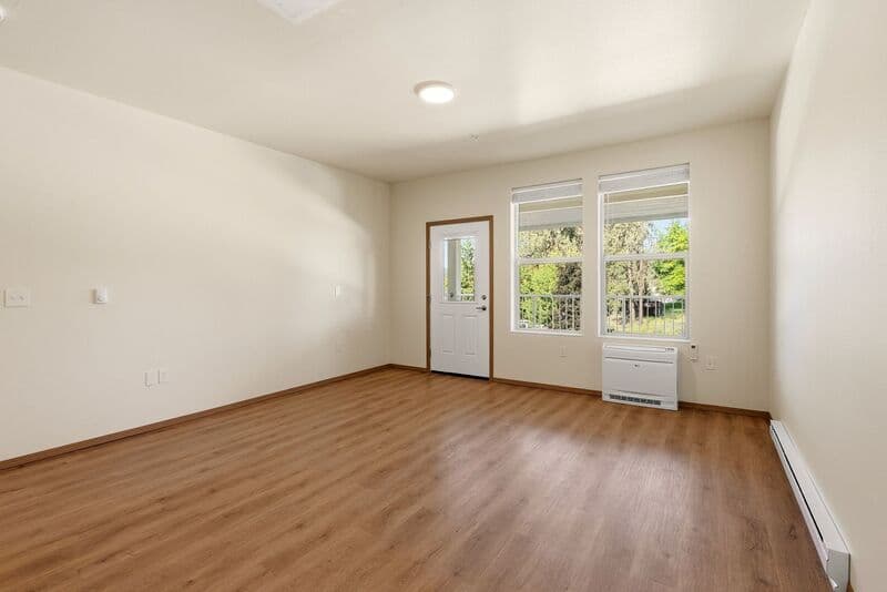 Spokane House: 1123 E Hastings