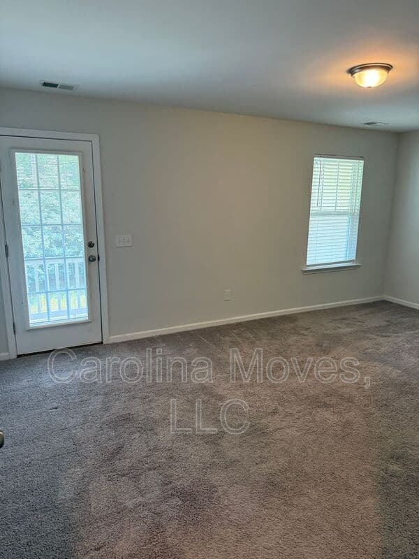 Greenville Townhome: 5 Alkanet Way