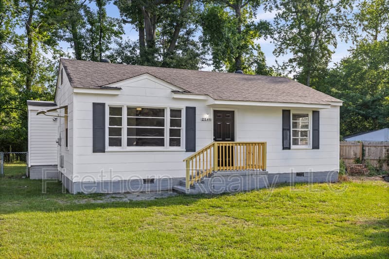 Augusta House: 2541 Rhodes Drive