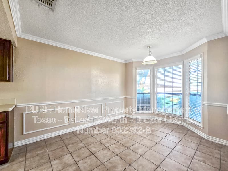 Rowlett House: 2713 Stanford St