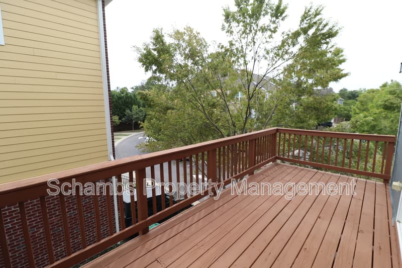 Cary House: 5045 Lalex Ln