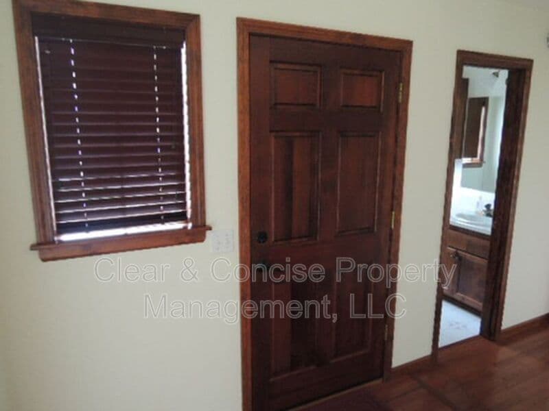 Eugene House: 5216 Cold Springs Way