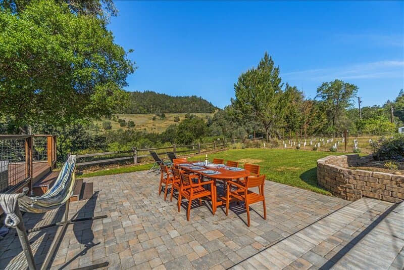 Cloverdale House: 47 Geysers Road