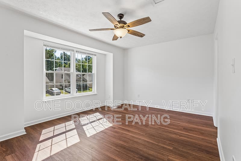 Williamsburg House: 139 Raintree Way