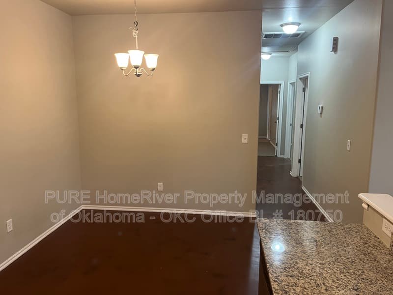 Edmond Condo: 214 Ashley Dr