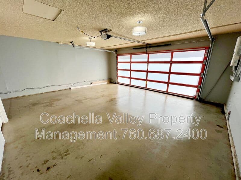 Palm Springs House: 372 W Dominguez Rd