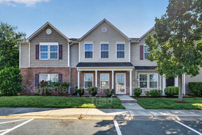 Whitsett House: 1168 Brooksridge Way