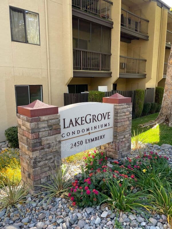 Reno House: 2450 Lymbery Street