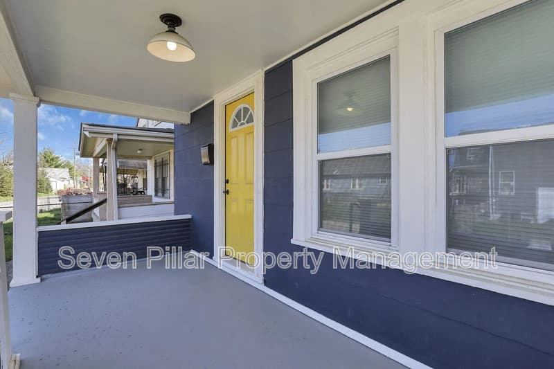 Columbus House: 522 Ryan Ave
