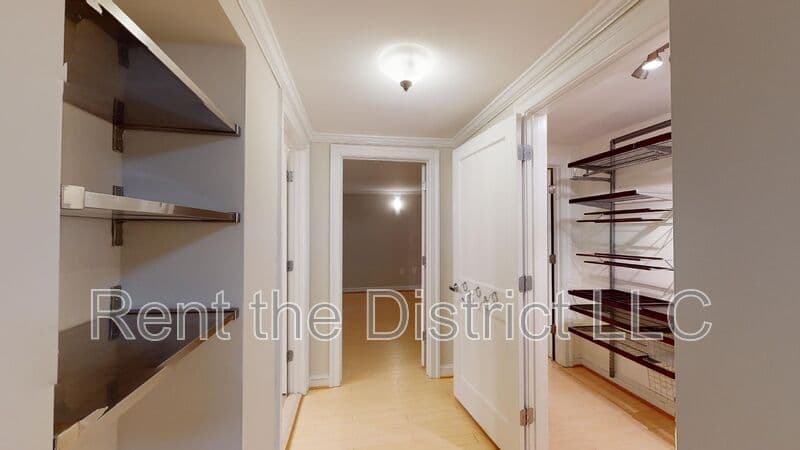 Washington Condo: 1708 Newton Street NW
