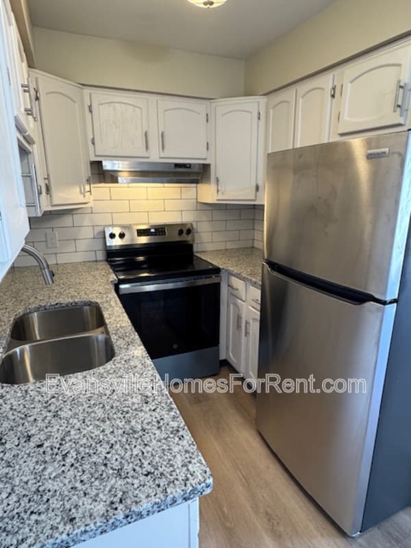 Evansville Condo: 1638 Speaker Road