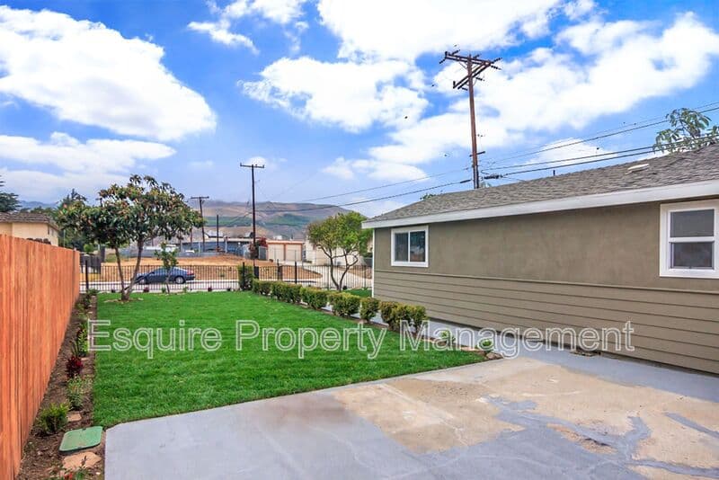 VENTURA Condo: 1218 N. OLIVE ST