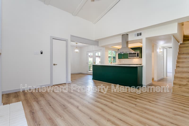 Carrollton Condo: 2026 Via Ballena - 1