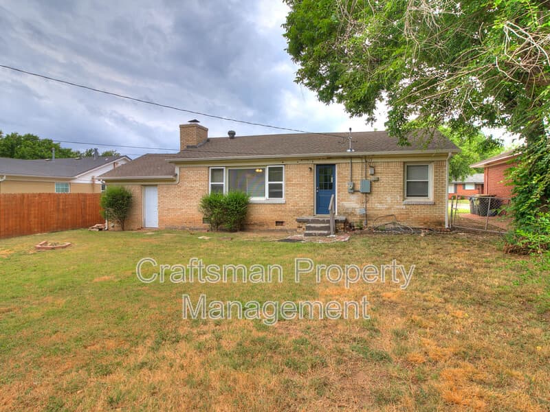 The Village House: 1414 Oxford Way