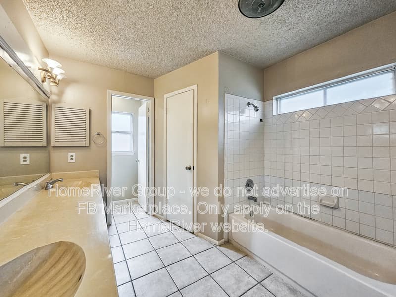 San Antonio House: 1051 Gallatin Dr