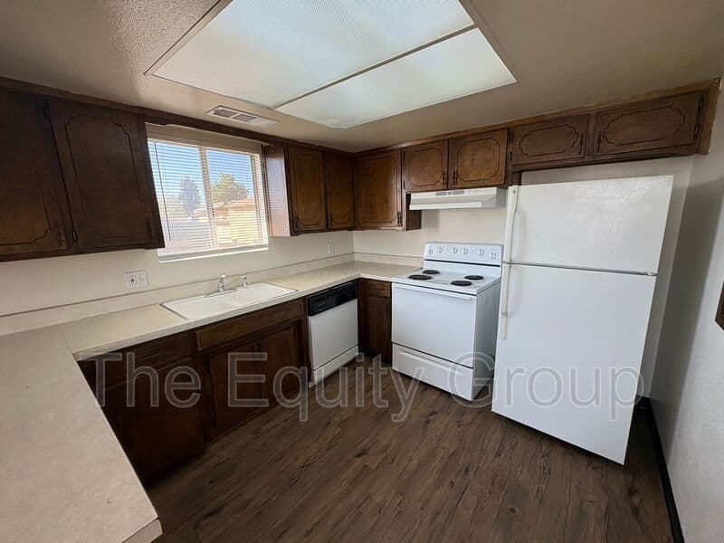 Visalia Condo: 2416-22 South Sallee Street