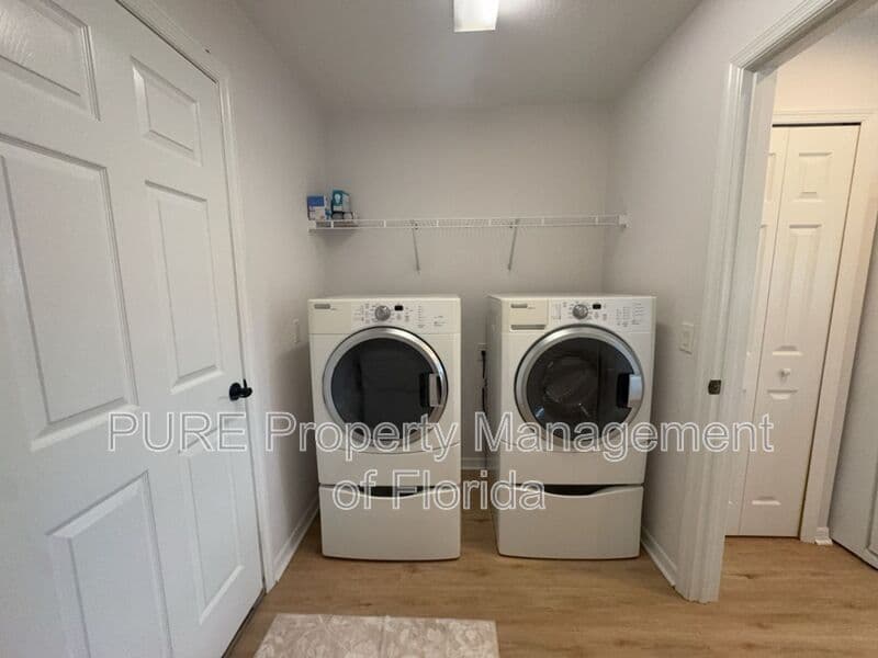 Ocala House: 15939 SW 14th Avenue Rd