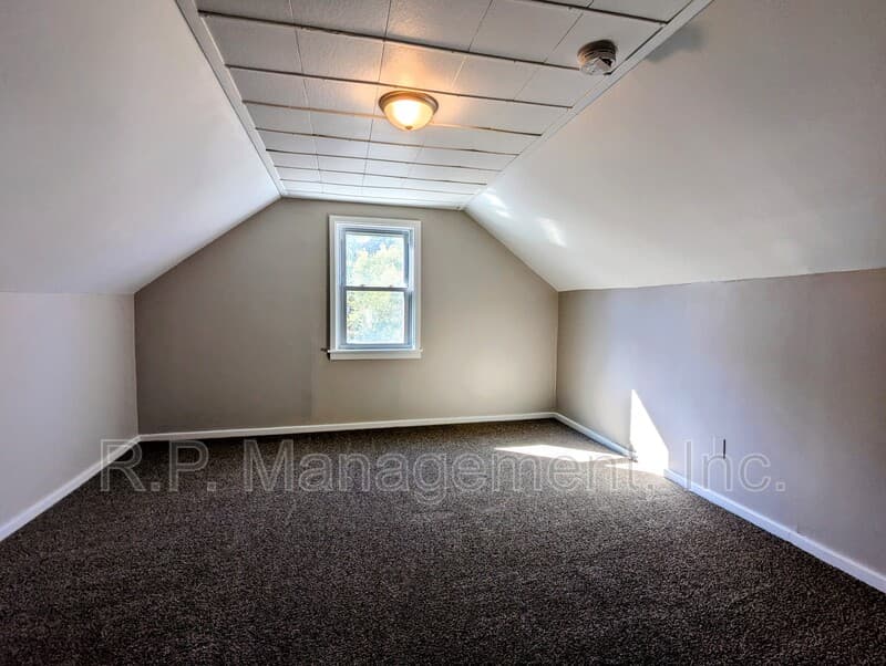 Maplewood House: 2303 Atlantic St