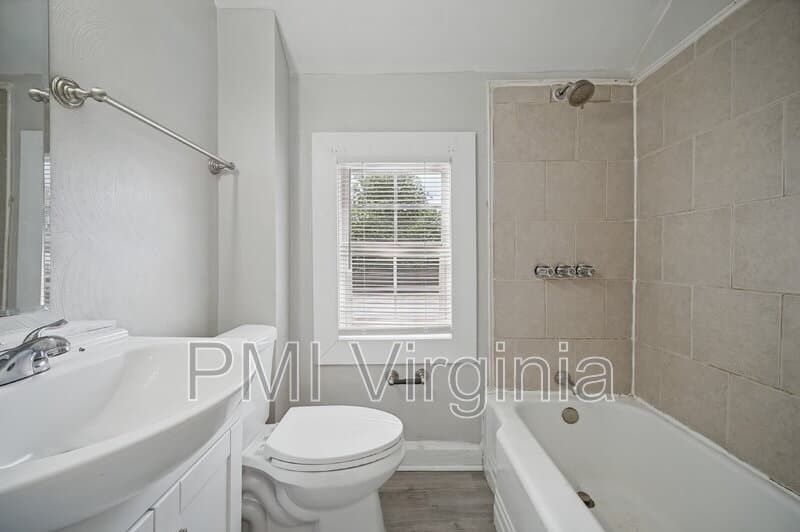 Portsmouth Condo: 16 Connor Pl