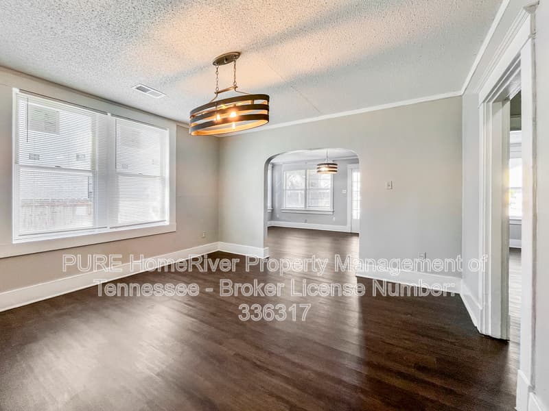 Memphis House: 880 N Watkins St