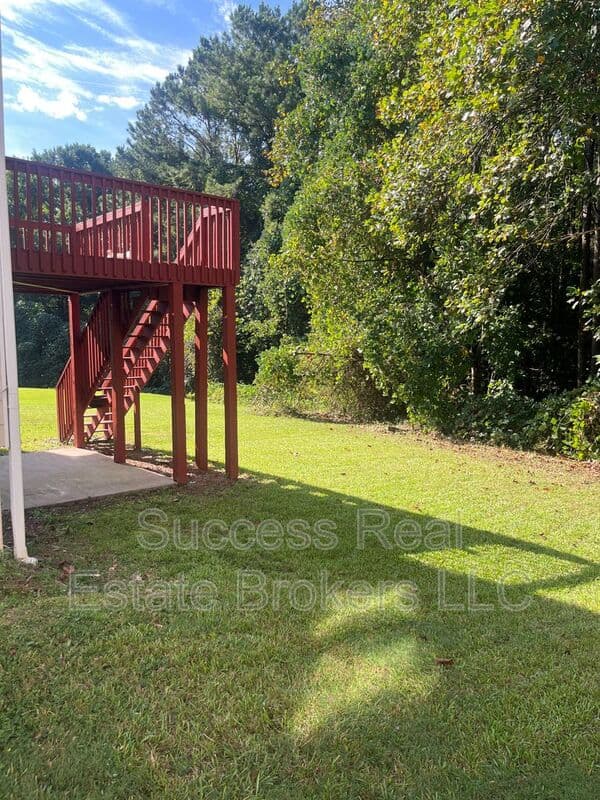 Mableton House: 6074 Brookmere Lane SW
