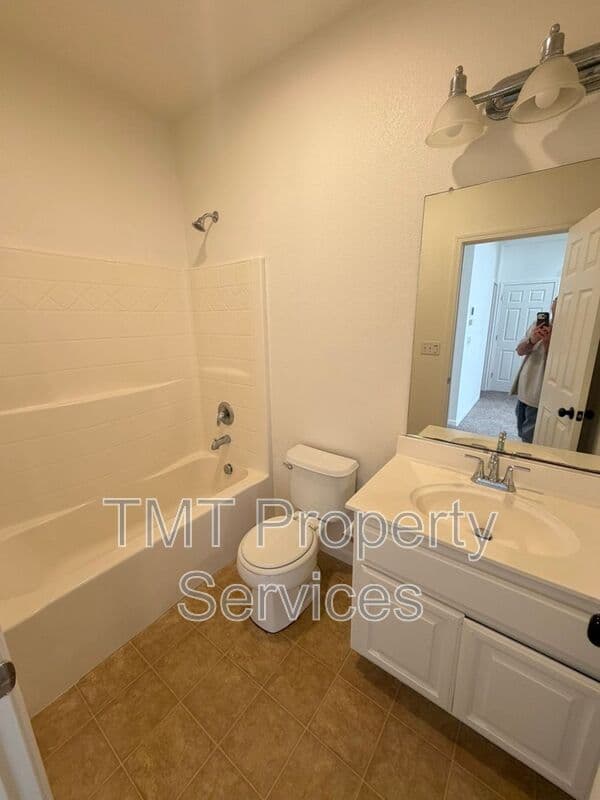 Rancho Cordova House: 11009 International Drive