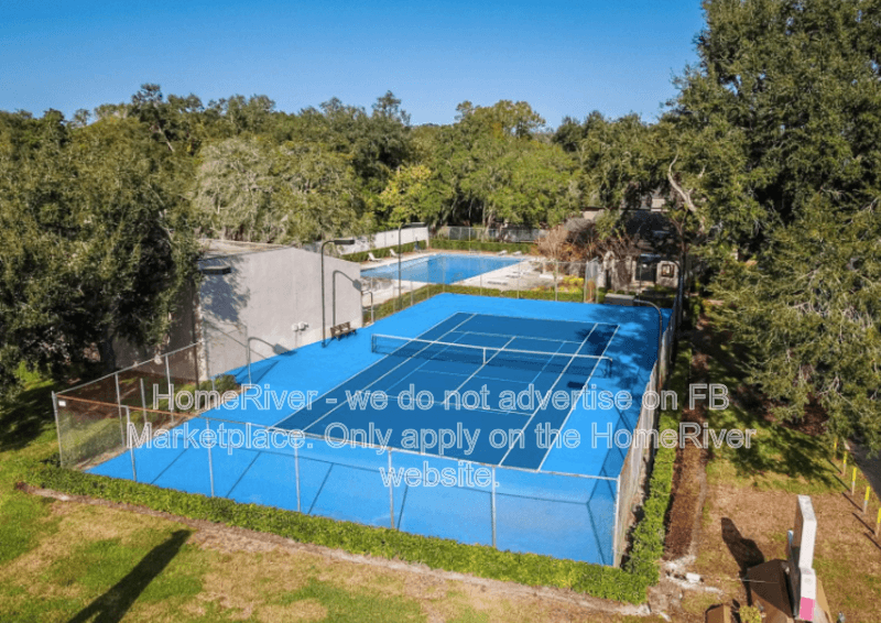 Tampa Condo: 14733 Norwood Oaks Dr