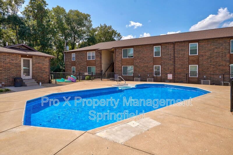 Springfield Condo: 3111 West Greenwood Street